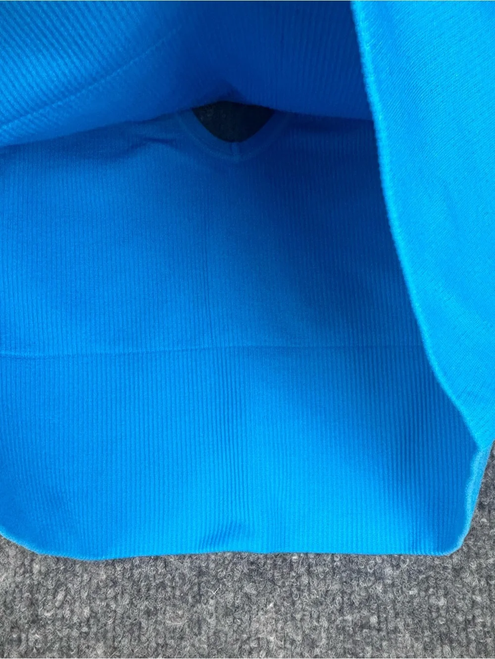 Athleta Aurora Crop Rib Tank Top Blue Seamless VNeck Medium Gym Athleisure Yoga - Picture 6 of 8